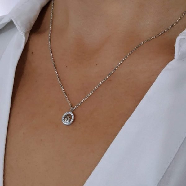 Collar luna en círculo cuello