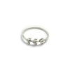 Anillo rama con hojas