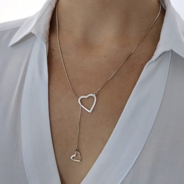 Corbatero corazón en corazón cuello