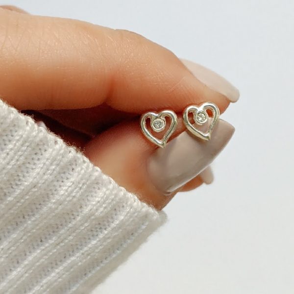 Aros corazón cubic mano