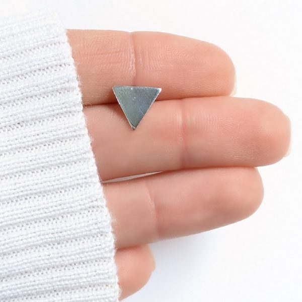 dije triangulo pasante