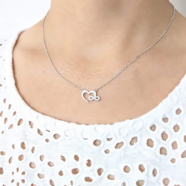 Collar corazón con infinito