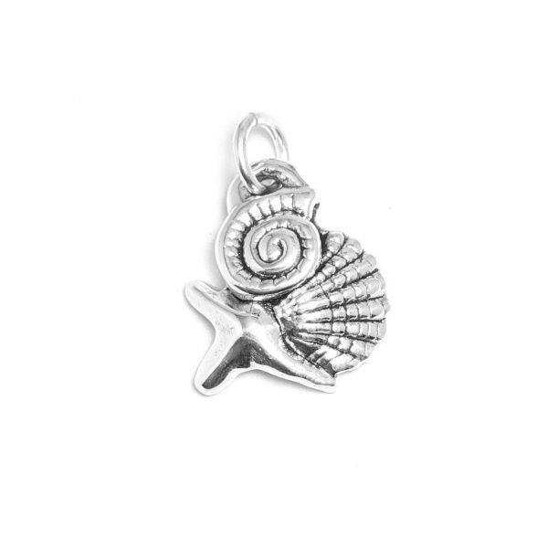 Dije estrella de mar, ostra y caracol