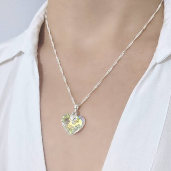 Collar Swarovski love heart 18mm