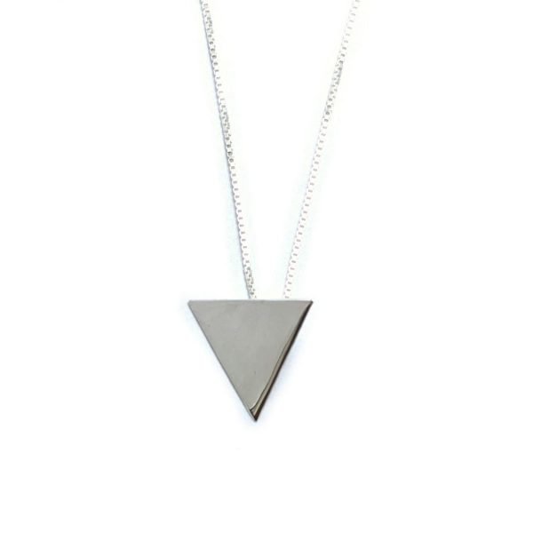 Collar triangulo plata