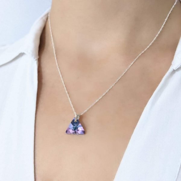 Collar Swarovski triangulo 12mm