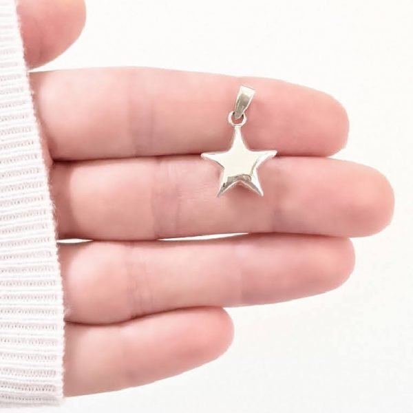 Dije estrella inflada
