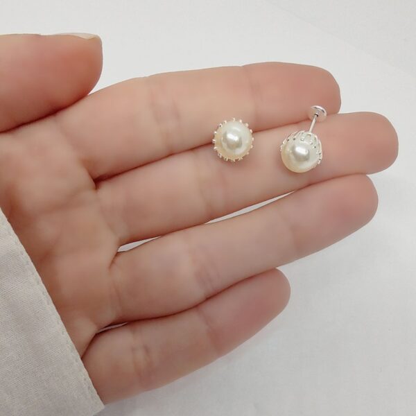 Aros Abridores Perla Engarzada 8mm Laminado Plata Premium - Imagen 3