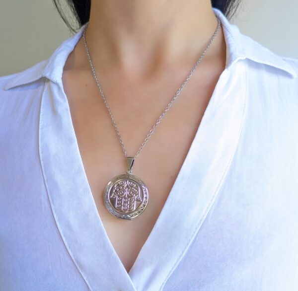 COAA-15 collar relicario mano de fatima acero