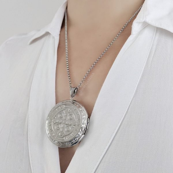 Collar Relicario San Benito Acero Quirúrgico