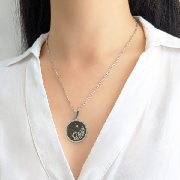 COAA-28 Collar Ying Yang Acero Quirúrgico sol y luna