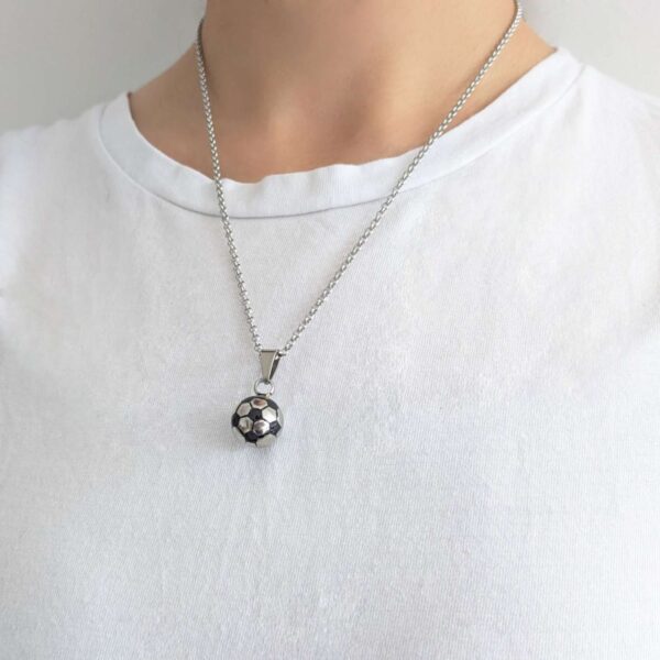 collar pelota de futbol acero quirurgico 1