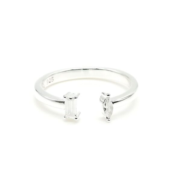 Anillo Ajustable Cristales Ovalo y Barra Plata 925