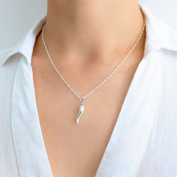DI-194-CA-3 collar cuerno inflado plata