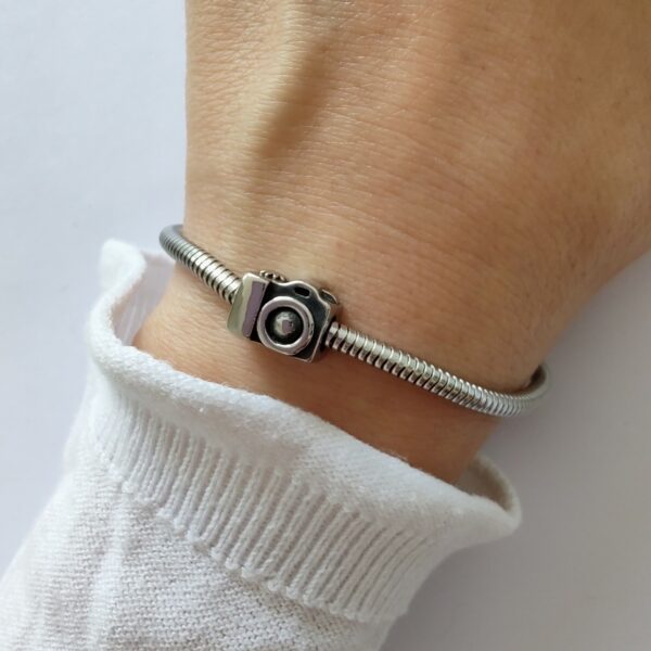 Dije Charm Camara Acero Quirúrgico 2