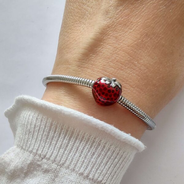 DCHA-57 Dije Charm Frutilla Acero Quirúrgico Rojo