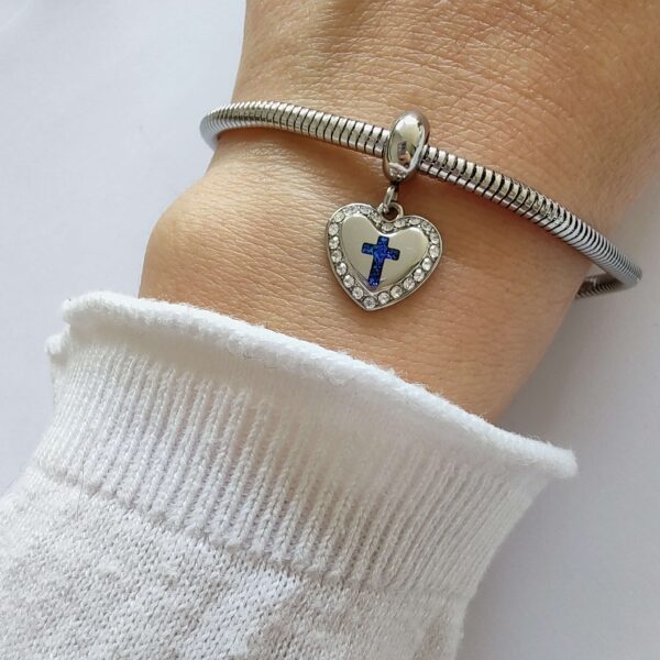 DCHA-78 Dije Charm Cruz Corazon Acero Quirúrgico Azul 2